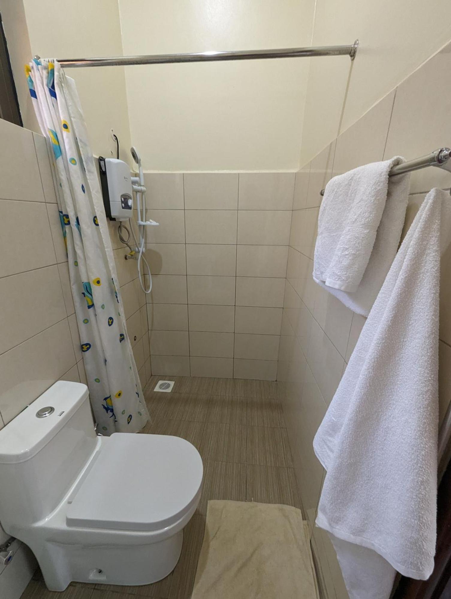 Oslo Gardens Bed & Breakfast Энтеббе Экстерьер фото